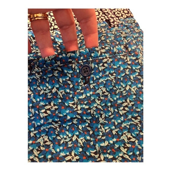 J. Crew Chino Ditsy Blue Flower Patch Contrast Border 3” Women’s Shorts Size 6 - Picture 5 of 13